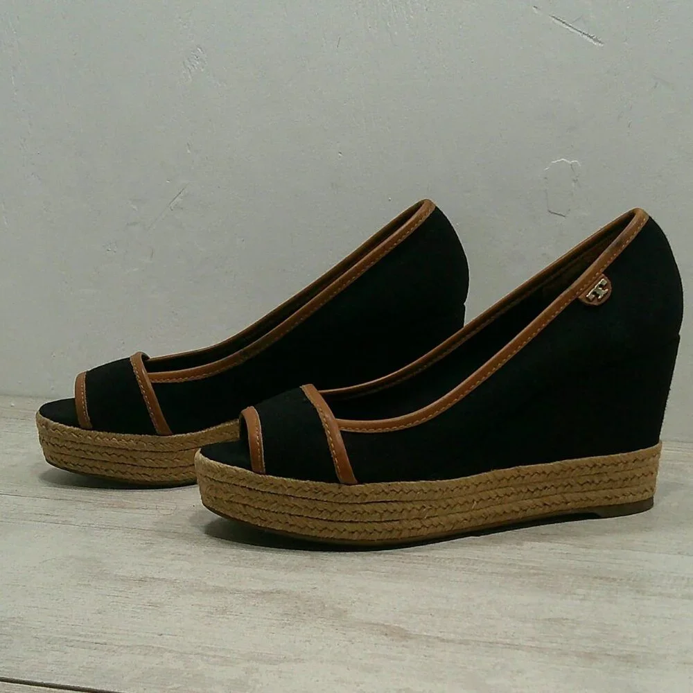 Tory Burch Old Money Black & Tan Majorca Peep Toe Wedge Espadrille Size 38 1/2